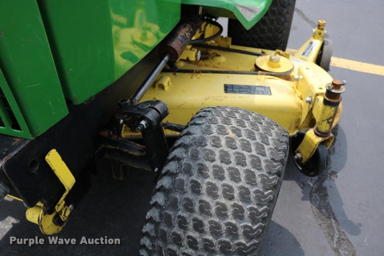 image for item DM9301 1986 John Deere 420 lawn mower