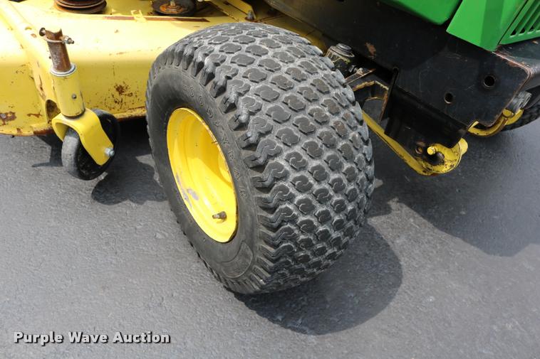 image for item DM9301 1986 John Deere 420 lawn mower