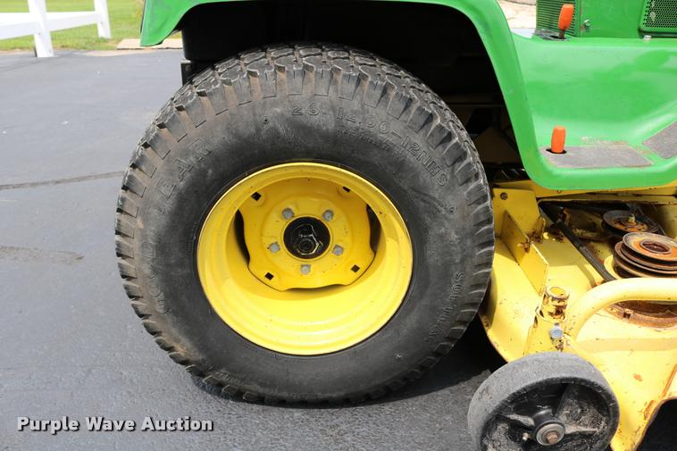 image for item DM9301 1986 John Deere 420 lawn mower