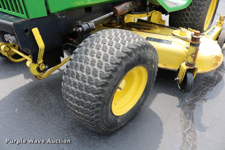 image for item DM9301 1986 John Deere 420 lawn mower