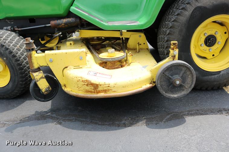 image for item DM9301 1986 John Deere 420 lawn mower