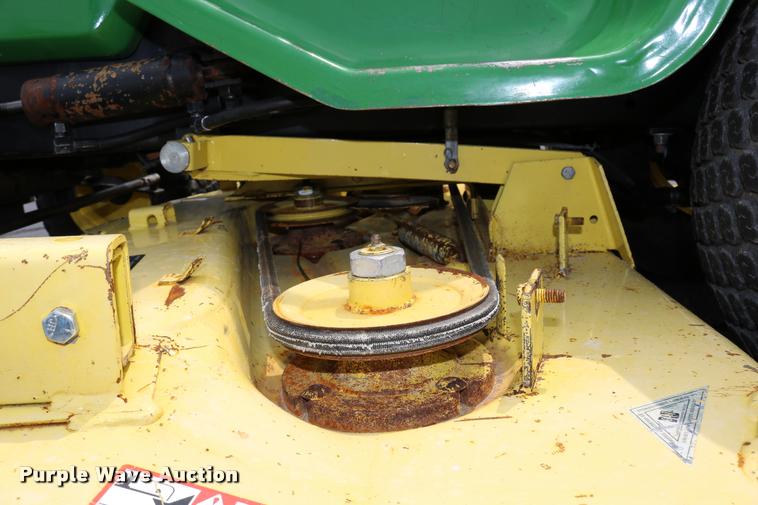 image for item DM9301 1986 John Deere 420 lawn mower