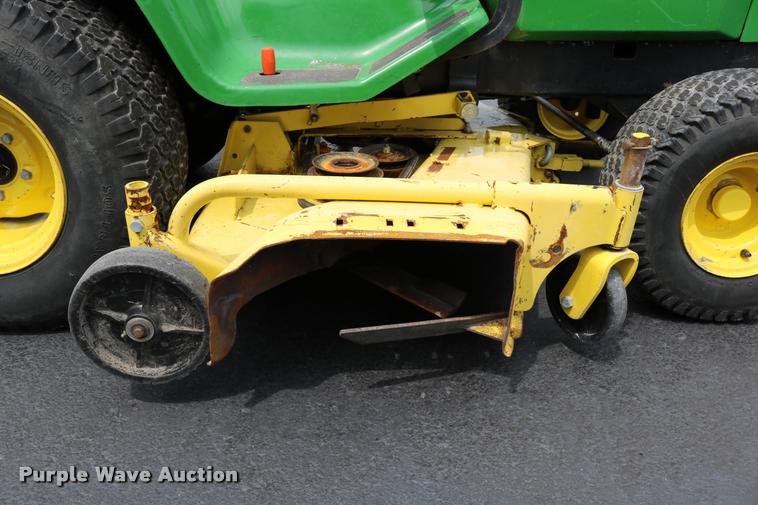 image for item DM9301 1986 John Deere 420 lawn mower