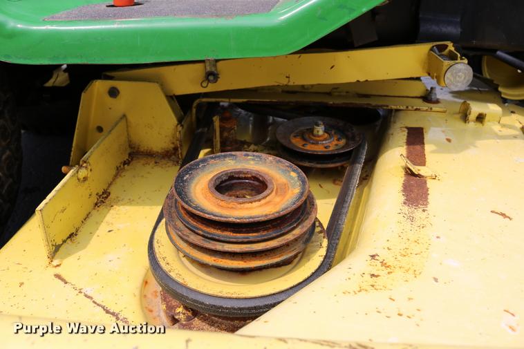 image for item DM9301 1986 John Deere 420 lawn mower