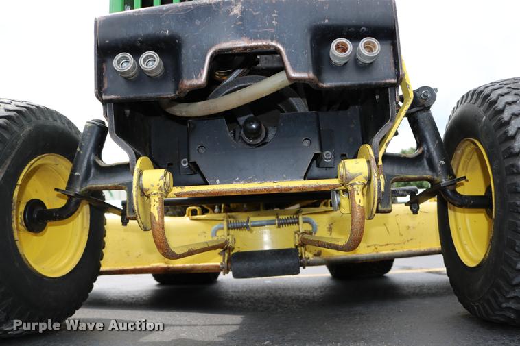 image for item DM9301 1986 John Deere 420 lawn mower