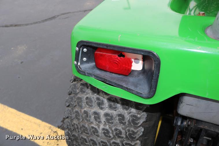 image for item DM9301 1986 John Deere 420 lawn mower