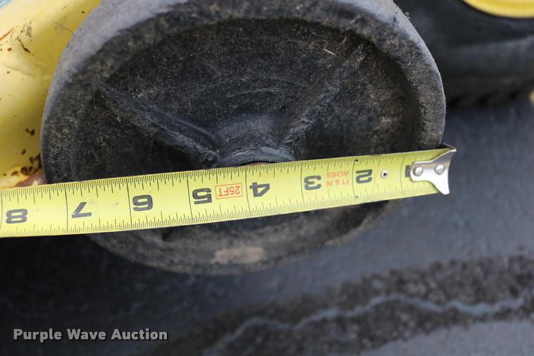 image for item DM9301 1986 John Deere 420 lawn mower