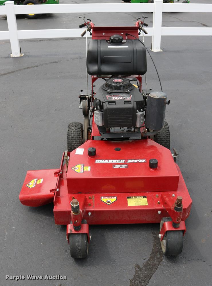 image for item DM9302 Snapper Pro 32 lawn mower