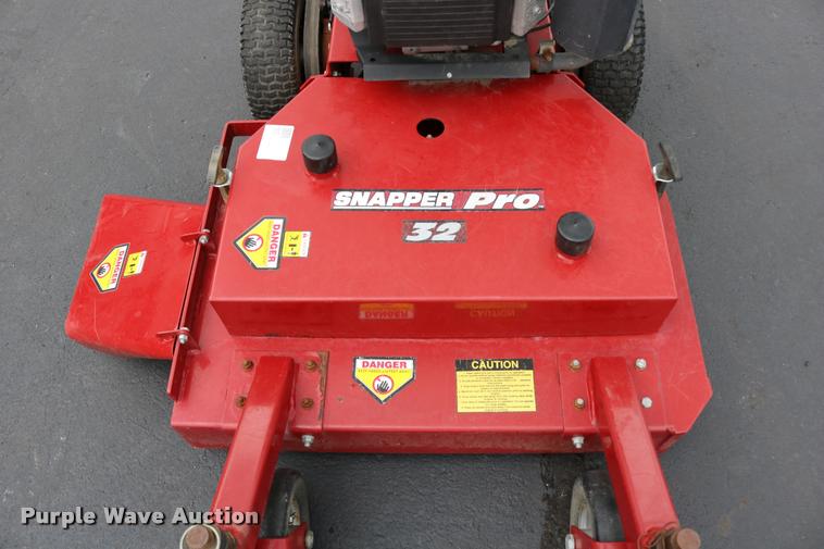 image for item DM9302 Snapper Pro 32 lawn mower
