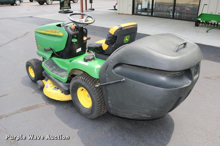 image for item DM9303 John Deere LTR180 lawn mower