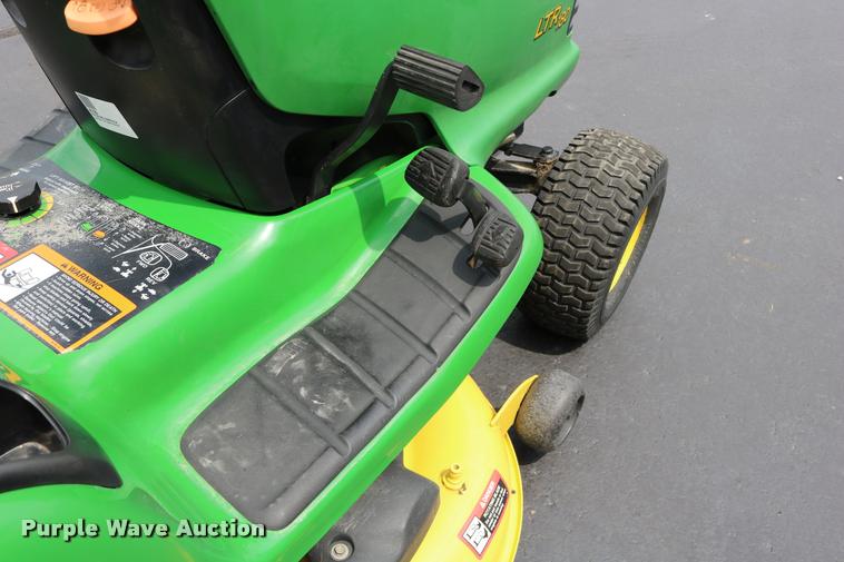 image for item DM9303 John Deere LTR180 lawn mower