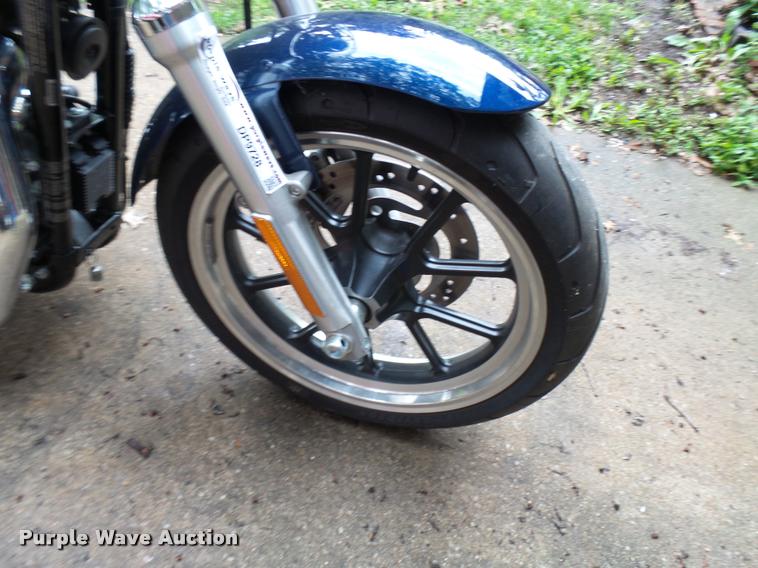 image for item DP9728 2013 Harley Davidson XL883L motorcycle with Voyager tricycle kit