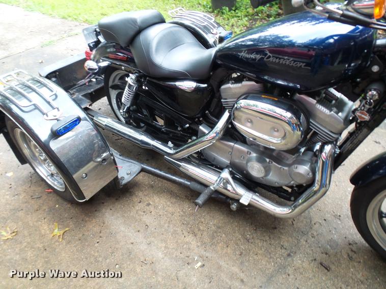 image for item DP9728 2013 Harley Davidson XL883L motorcycle with Voyager tricycle kit