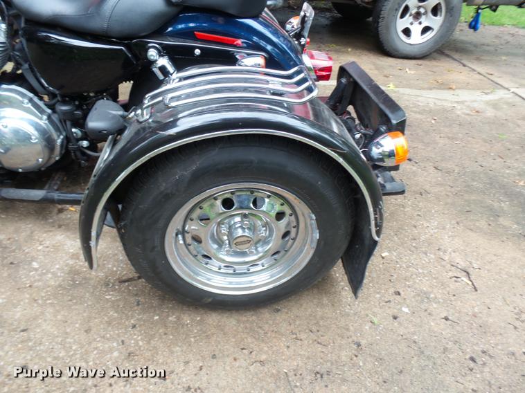 image for item DP9728 2013 Harley Davidson XL883L motorcycle with Voyager tricycle kit