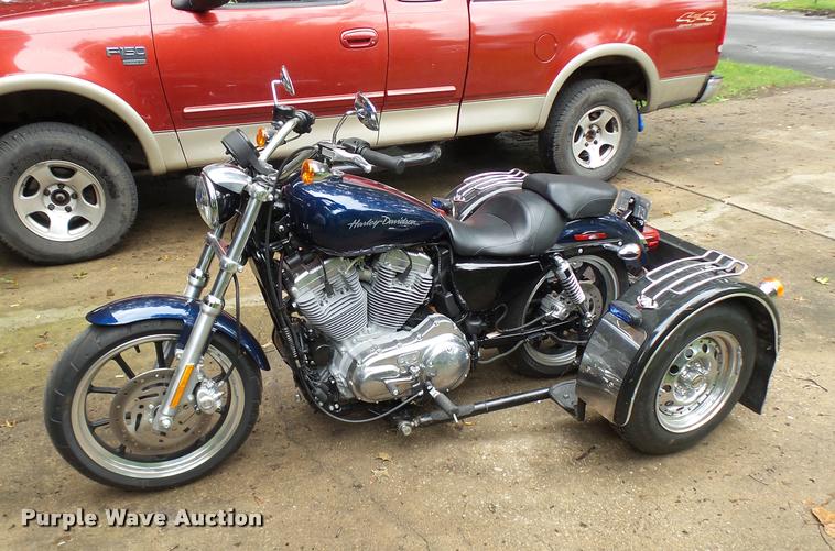 image for item DP9728 2013 Harley Davidson XL883L motorcycle with Voyager tricycle kit