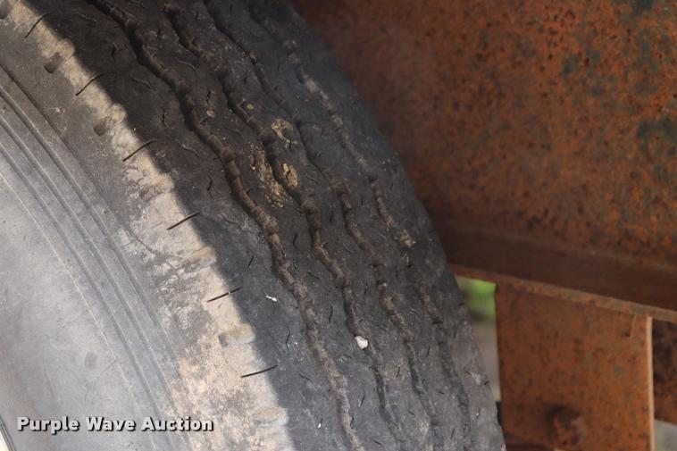 image for item DQ9356 1997 Nost equipment trailer