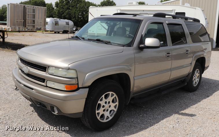 image for item DQ9393 2003 Chevrolet Suburban 1500 Z71 SUV