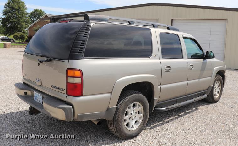 image for item DQ9393 2003 Chevrolet Suburban 1500 Z71 SUV