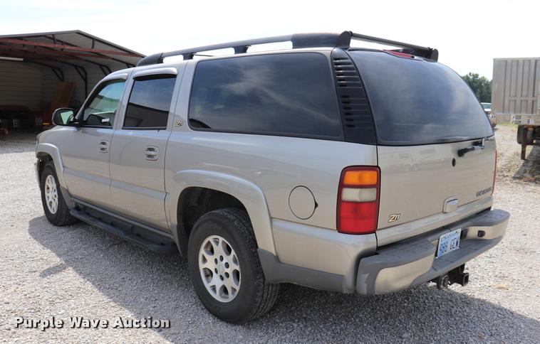 image for item DQ9393 2003 Chevrolet Suburban 1500 Z71 SUV