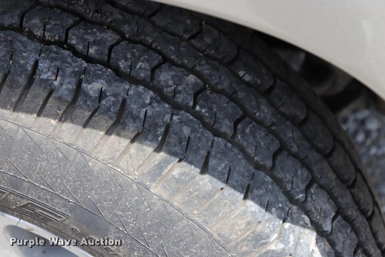 image for item DQ9393 2003 Chevrolet Suburban 1500 Z71 SUV