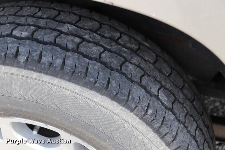 image for item DQ9393 2003 Chevrolet Suburban 1500 Z71 SUV