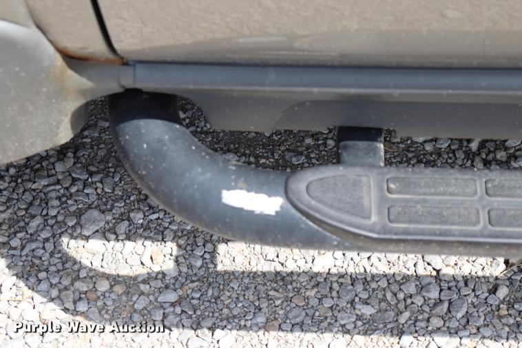 image for item DQ9393 2003 Chevrolet Suburban 1500 Z71 SUV