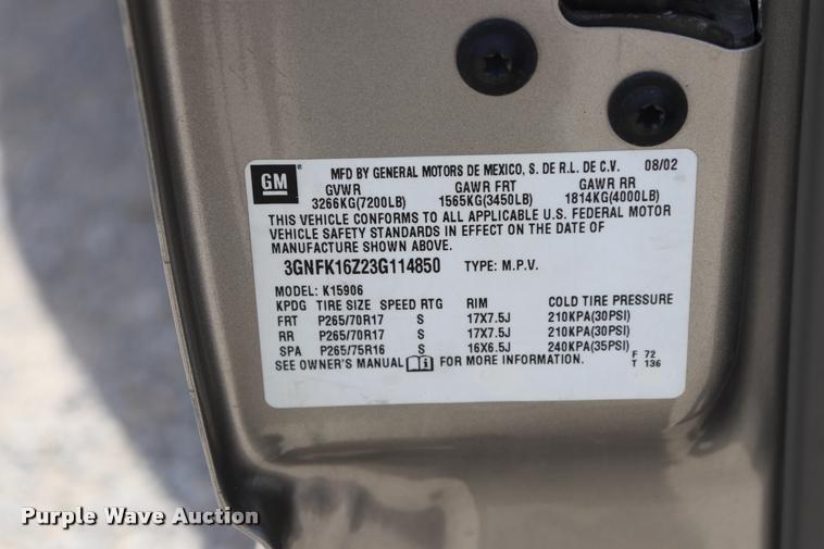 image for item DQ9393 2003 Chevrolet Suburban 1500 Z71 SUV