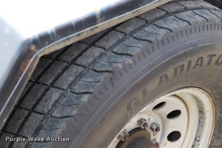 image for item DQ9395 2007 Starlite H2Dove6 equipment trailer