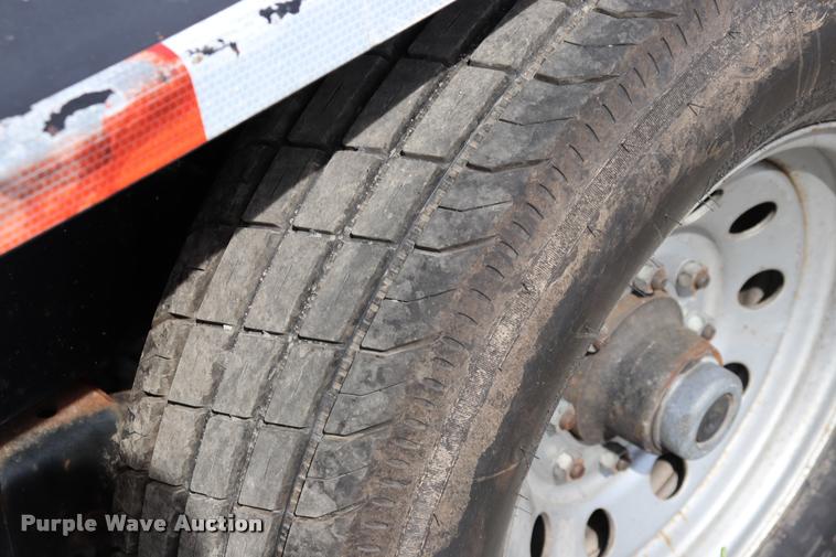 image for item DQ9395 2007 Starlite H2Dove6 equipment trailer