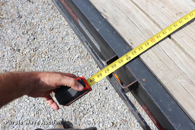 image for item DQ9395 2007 Starlite H2Dove6 equipment trailer