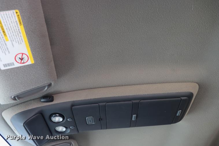 image for item DQ9422 2002 Chevrolet Silverado 2500HD LT Crew Cab pickup truck