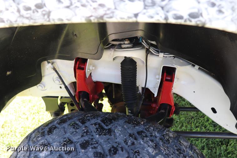 image for item DQ9422 2002 Chevrolet Silverado 2500HD LT Crew Cab pickup truck