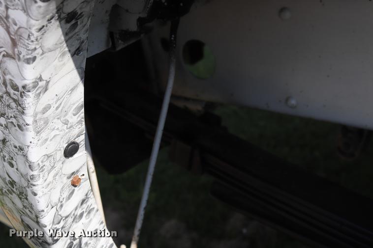 image for item DQ9422 2002 Chevrolet Silverado 2500HD LT Crew Cab pickup truck