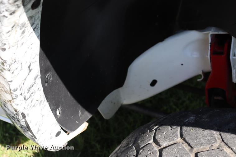 image for item DQ9422 2002 Chevrolet Silverado 2500HD LT Crew Cab pickup truck