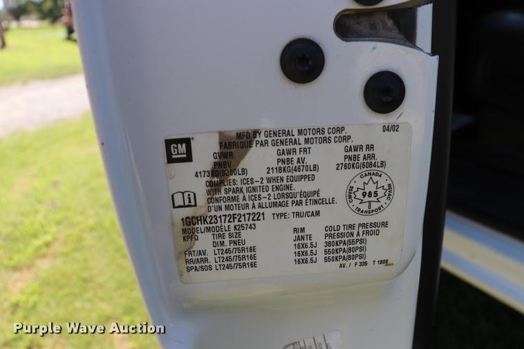 image for item DQ9422 2002 Chevrolet Silverado 2500HD LT Crew Cab pickup truck