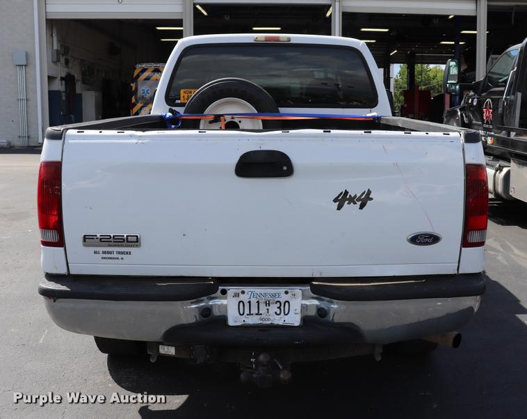 image for item DQ9441 2007 Ford F250 Super Duty Crew Cab pickup truck