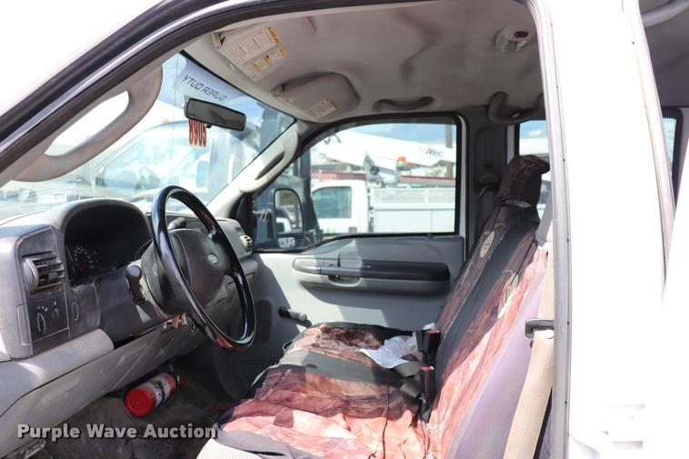 image for item DQ9441 2007 Ford F250 Super Duty Crew Cab pickup truck