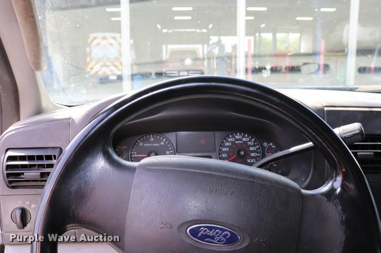 image for item DQ9441 2007 Ford F250 Super Duty Crew Cab pickup truck