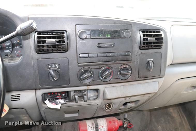 image for item DQ9441 2007 Ford F250 Super Duty Crew Cab pickup truck