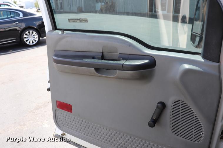 image for item DQ9441 2007 Ford F250 Super Duty Crew Cab pickup truck