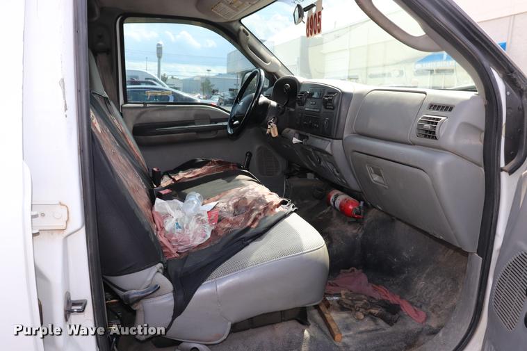 image for item DQ9441 2007 Ford F250 Super Duty Crew Cab pickup truck