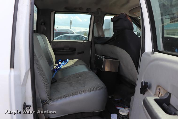 image for item DQ9441 2007 Ford F250 Super Duty Crew Cab pickup truck
