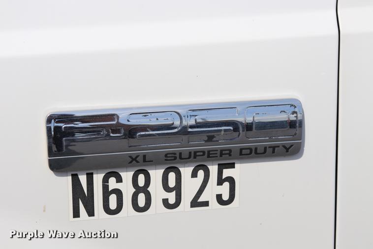 image for item DQ9441 2007 Ford F250 Super Duty Crew Cab pickup truck