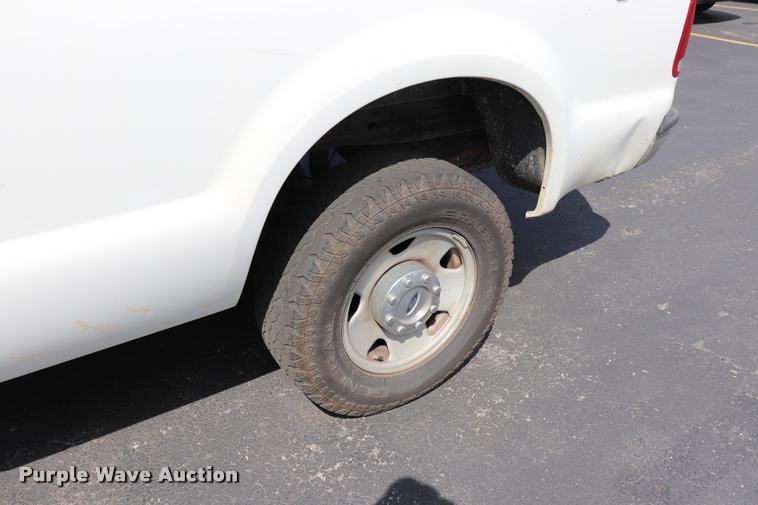 image for item DQ9441 2007 Ford F250 Super Duty Crew Cab pickup truck