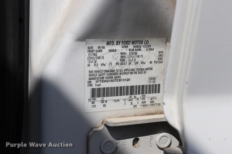 image for item DQ9441 2007 Ford F250 Super Duty Crew Cab pickup truck