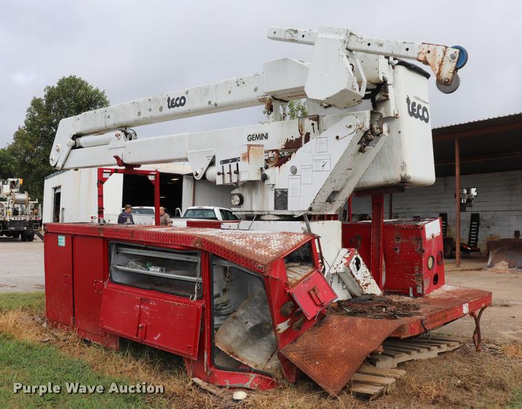 image for item DQ9442 Hastings utility bed with crane