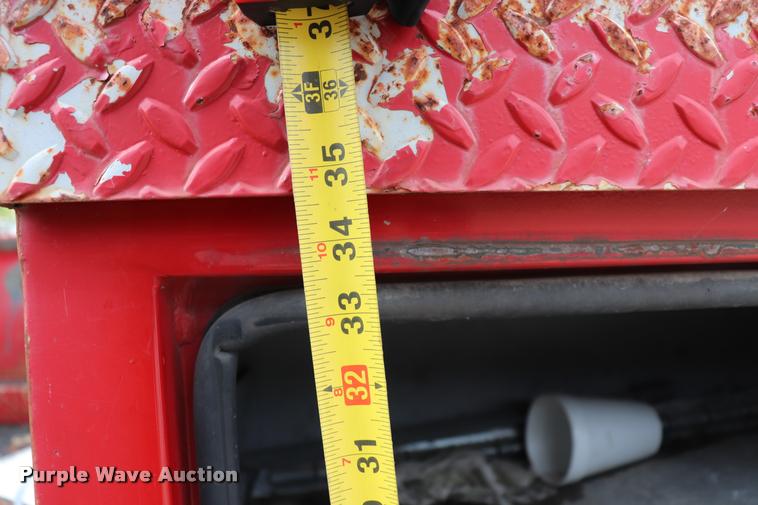 image for item DQ9442 Hastings utility bed with crane