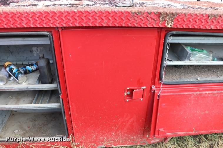 image for item DQ9442 Hastings utility bed with crane