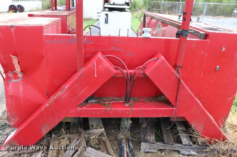 image for item DQ9442 Hastings utility bed with crane