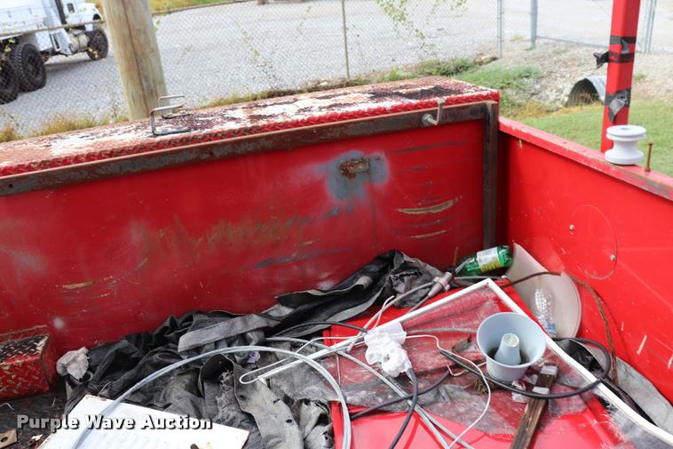 image for item DQ9442 Hastings utility bed with crane